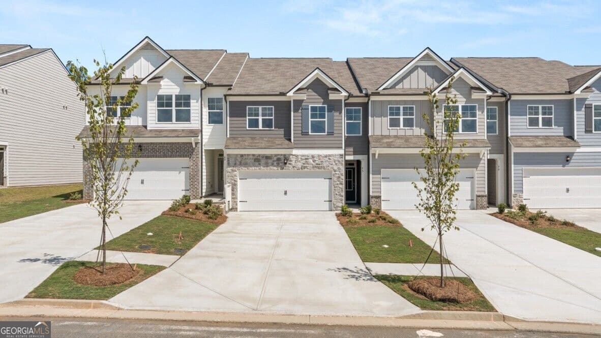 3 bedroom, 2.5 bathroom townhouse for sale at 75 Pepperbush Way, Jasper, GA 30143 — photo 1 of 35