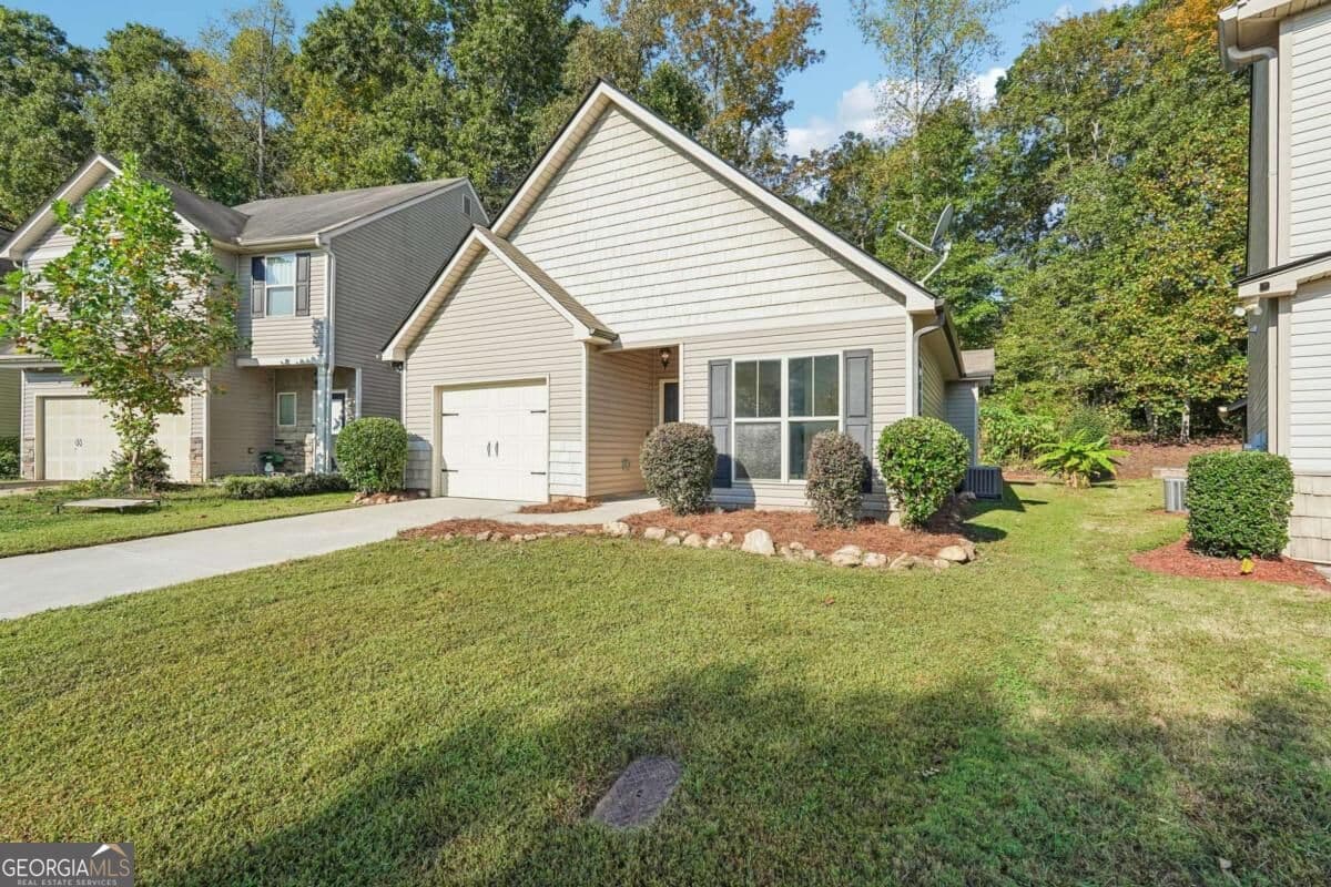 2 bedroom, 2 bathroom single family residence for sale at 141 Bethany Manor Drive, Ball Ground, GA 30107 — photo 2