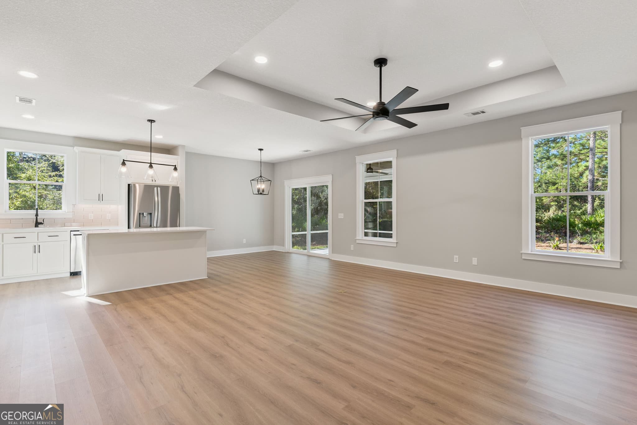 4 bedroom, 4.5 bathroom, 3,411 sq ft single family residence for sale at 186 Blue Heron Trail, Waverly, GA 31565 — photo 6
