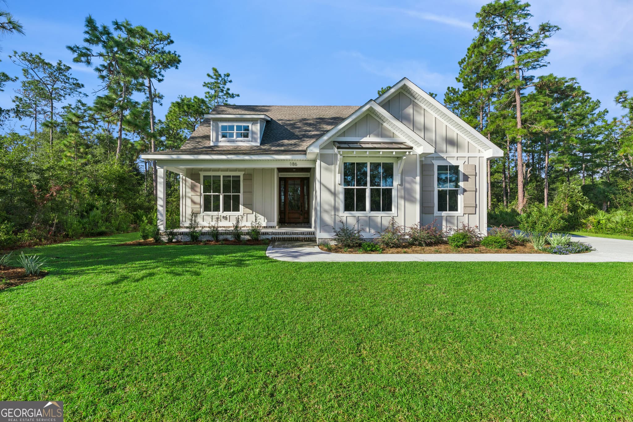 4 bedroom, 4.5 bathroom, 3,411 sq ft single family residence for sale at 186 Blue Heron Trail, Waverly, GA 31565 — photo 3