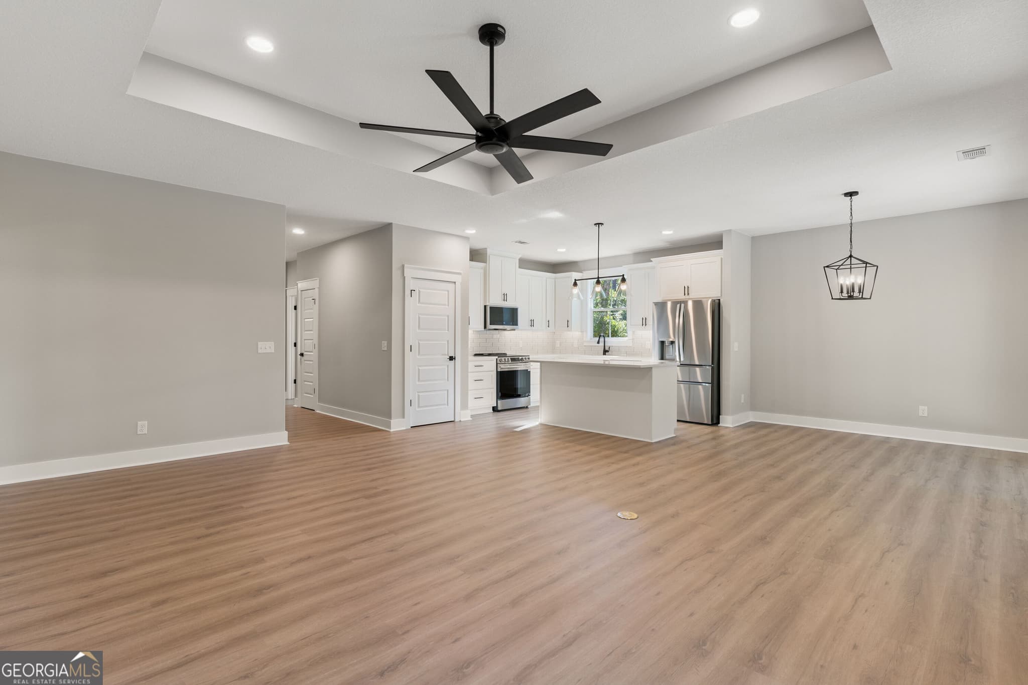 4 bedroom, 4.5 bathroom, 3,411 sq ft single family residence for sale at 186 Blue Heron Trail, Waverly, GA 31565 — photo 5