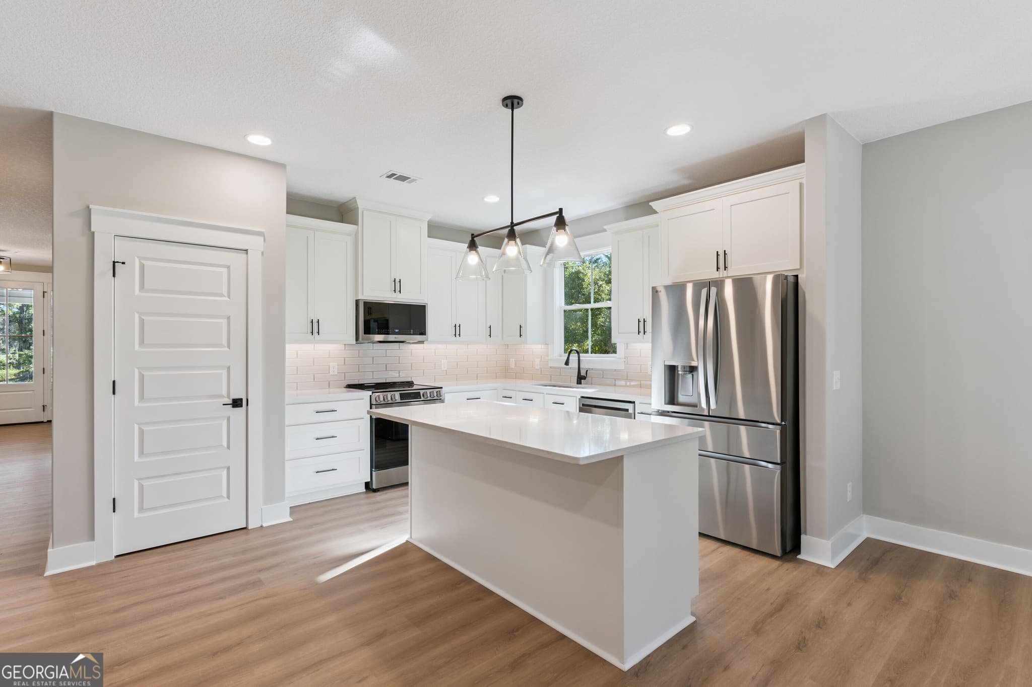 4 bedroom, 4.5 bathroom, 3,411 sq ft single family residence for sale at 186 Blue Heron Trail, Waverly, GA 31565 — photo 10