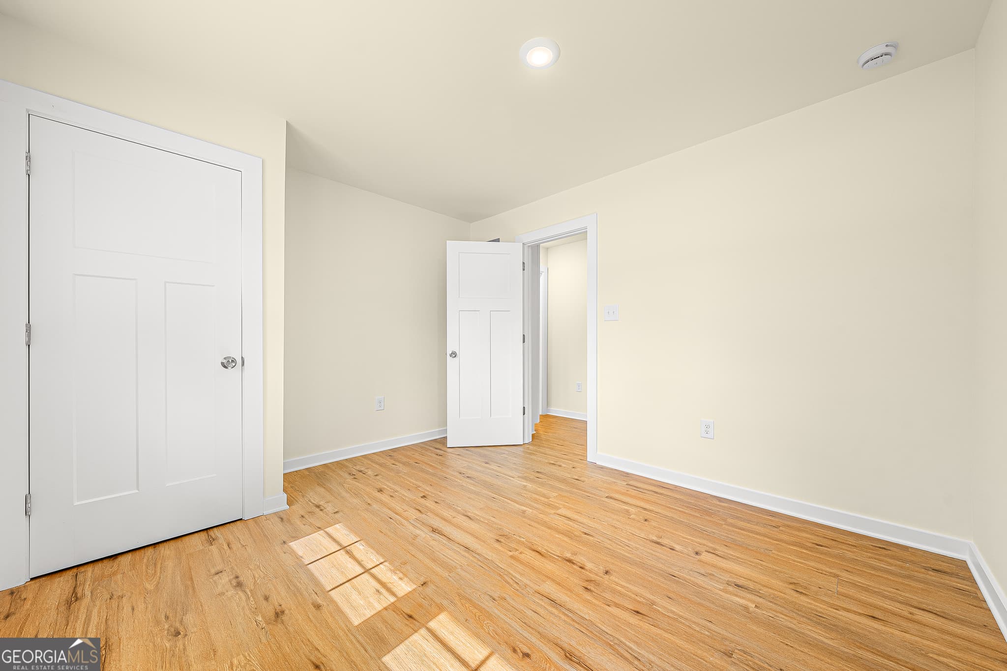 4 bedroom, 2 bathroom, 1,140 sq ft single family residence for sale at 16 Elm Street, Hartwell, GA 30643 — photo 8