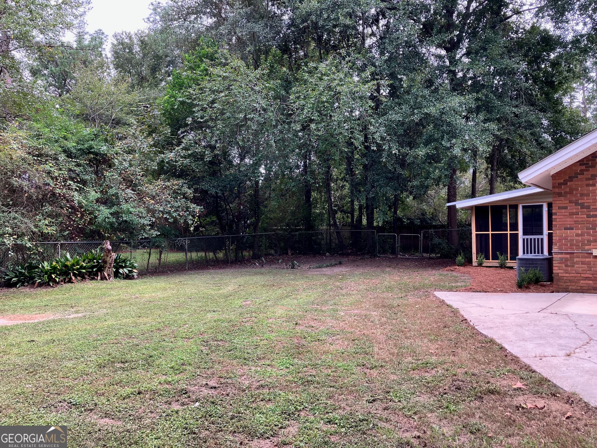 4 bedroom, 2 bathroom, 2,160 sq ft single family residence for sale at 216 Wildwood Drive, Statesboro, GA 30458 — photo 6