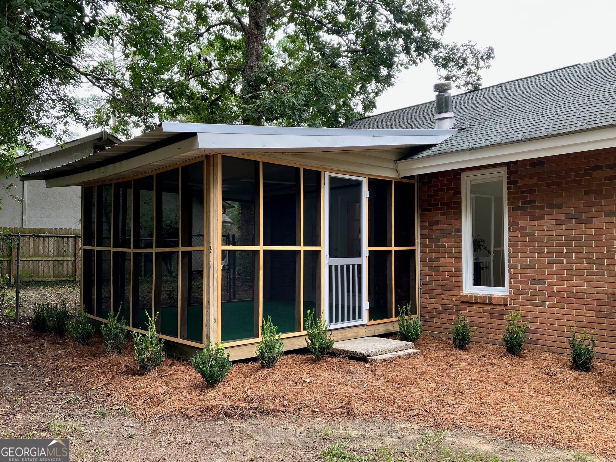 4 bedroom, 2 bathroom, 2,160 sq ft single family residence for sale at 216 Wildwood Drive, Statesboro, GA 30458 — photo 5