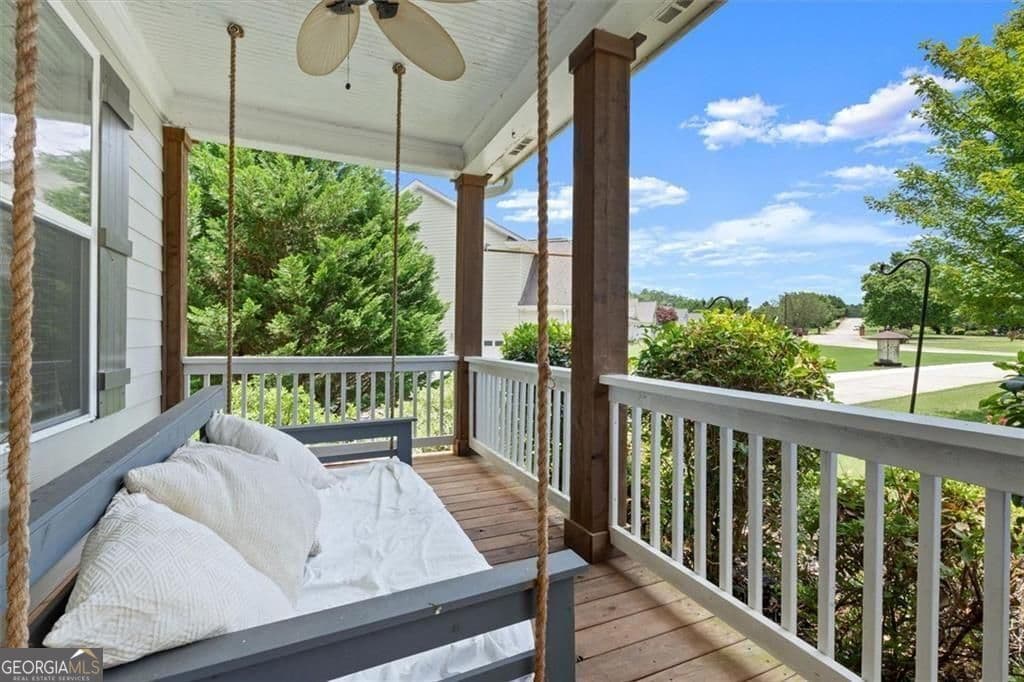 5 bedroom, 3.5 bathroom, 4,670 sq ft single family residence for sale at 506 Pirklefield Drive, Covington, GA 30014 — photo 3