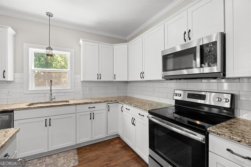 5 bedroom, 3.5 bathroom, 4,670 sq ft single family residence for sale at 506 Pirklefield Drive, Covington, GA 30014 — photo 9