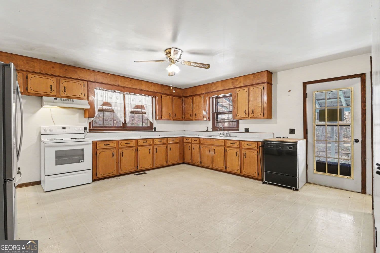 2 bedroom, 2 bathroom, 1,330 sq ft mixed use for sale at 595 Wildlife Trail, Morganton, GA 30560 — photo 10