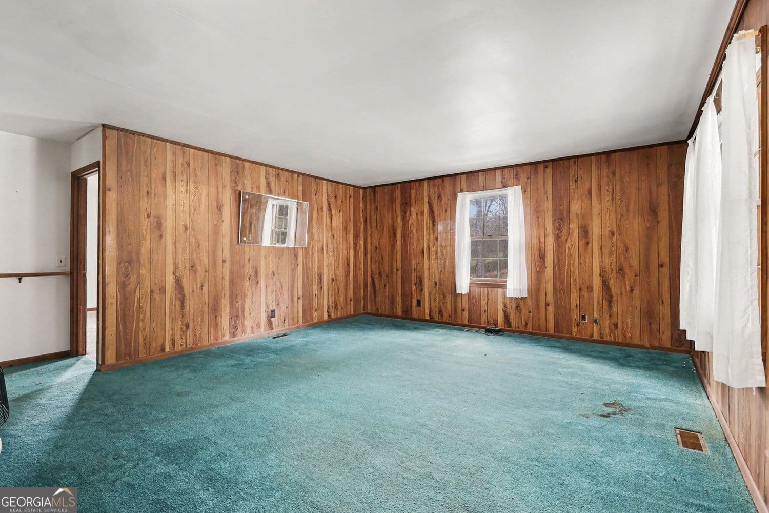 2 bedroom, 2 bathroom, 1,330 sq ft mixed use for sale at 595 Wildlife Trail, Morganton, GA 30560 — photo 8