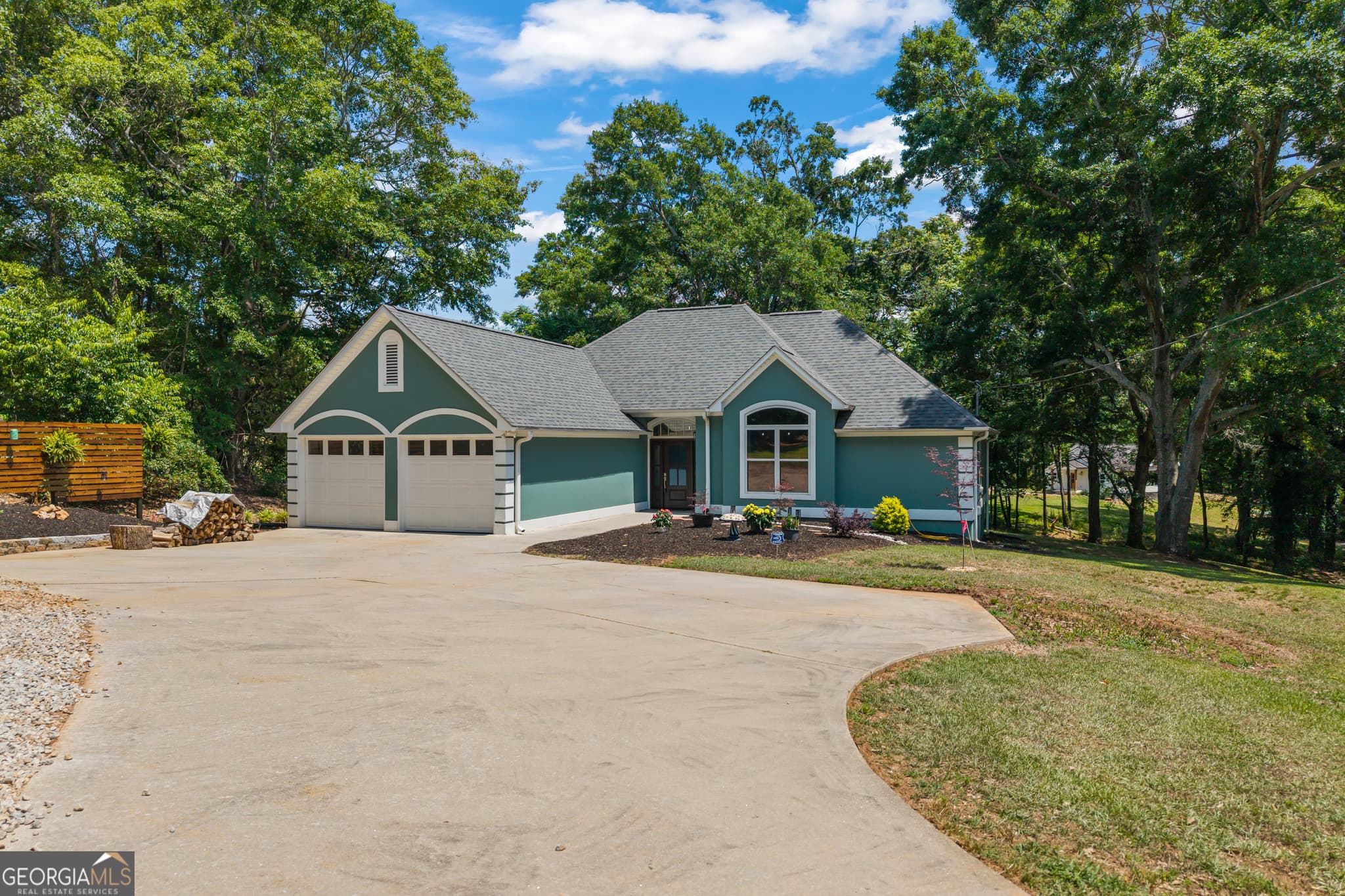 3 bedroom, 2 bathroom, 1,548 sq ft single family residence for sale at 546 Old Beacon Light Road, Hartwell, GA 30643 — photo 2