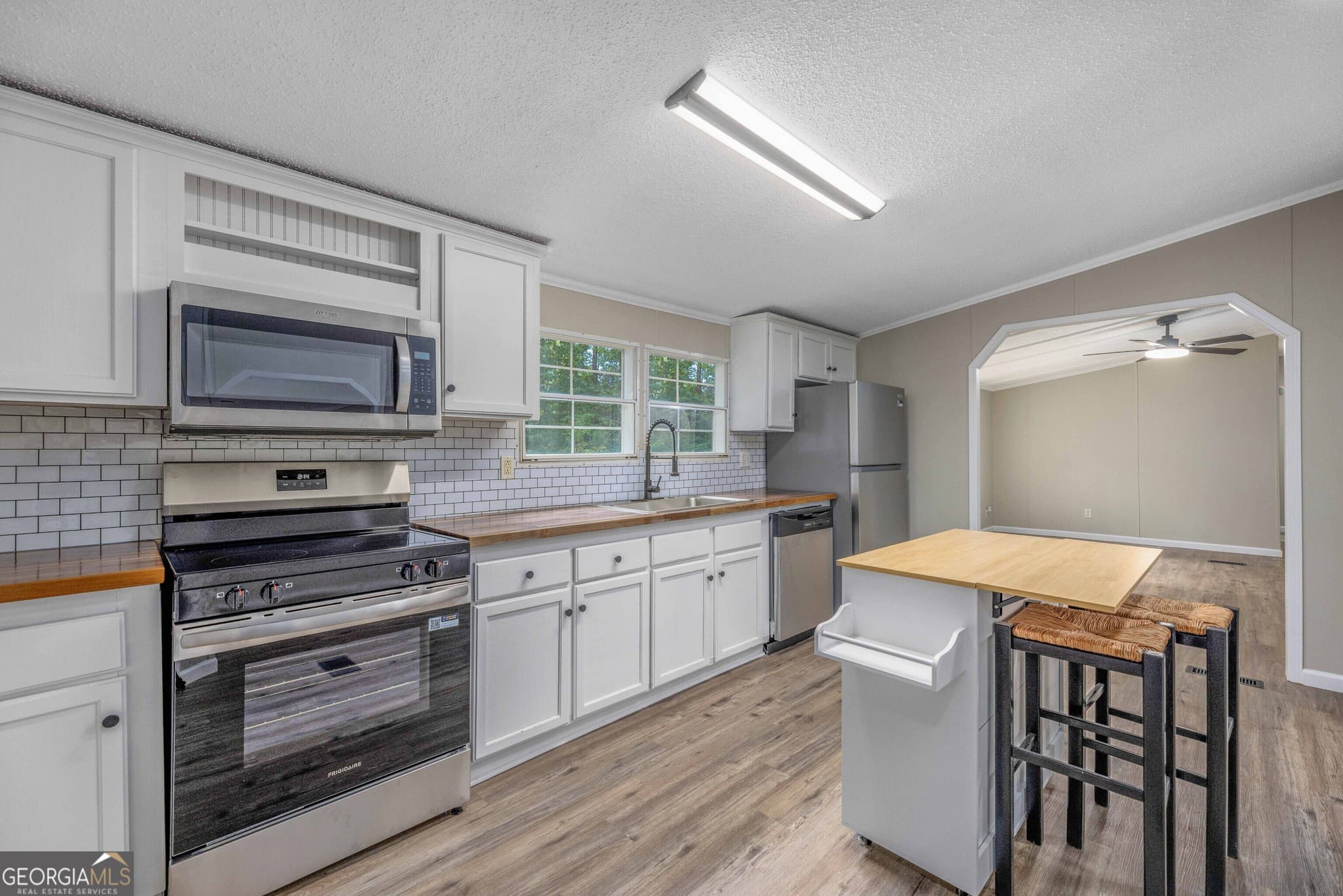 3 bedroom, 2 bathroom, 1,568 sq ft single family residence for sale at 17 Cottonwood Drive, Waverly Hall, GA 31831 — photo 3