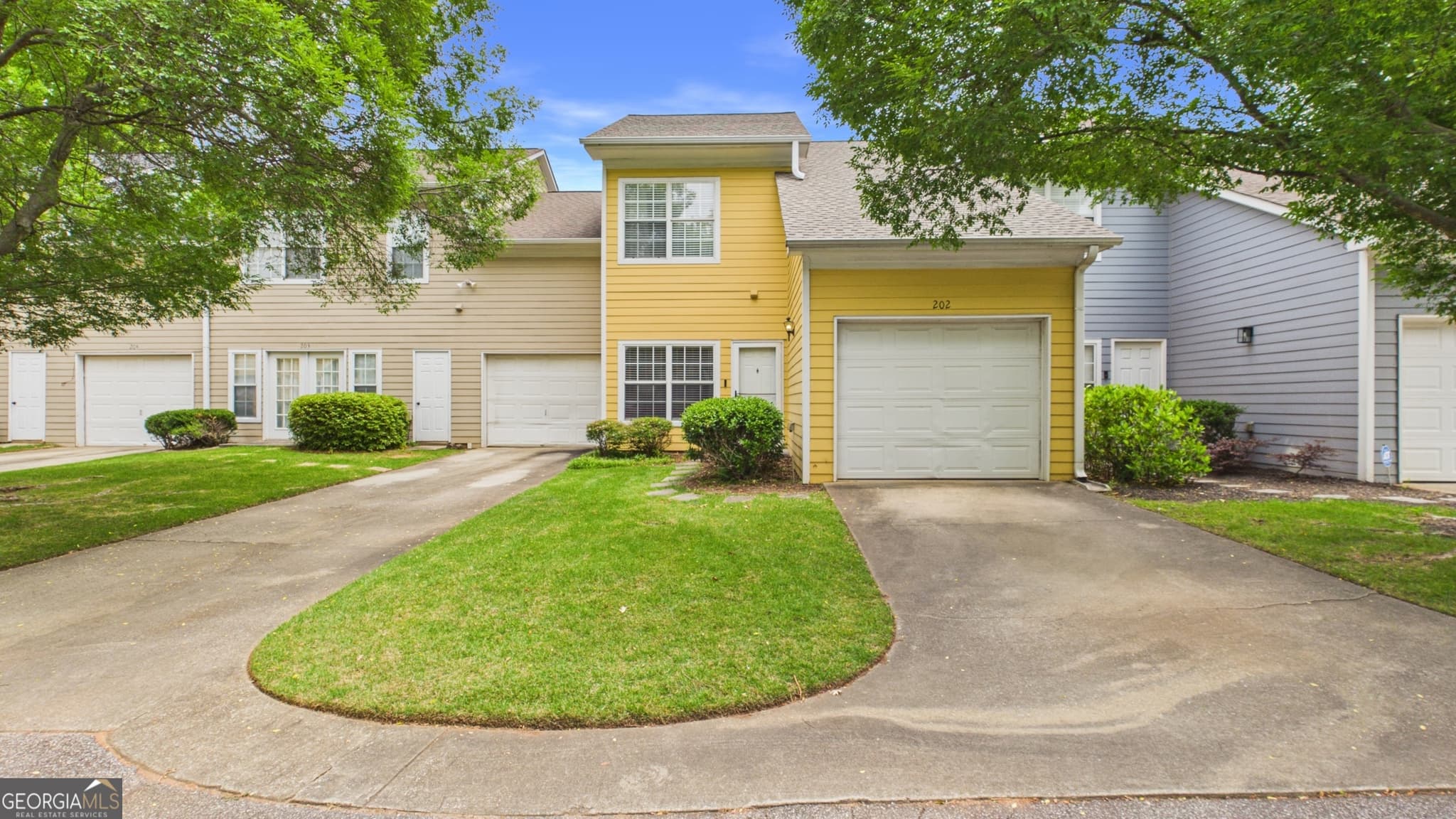 2 bedroom, 2.5 bathroom, 1,300 sq ft townhouse sold at 230 Amal Drive 202, Atlanta, GA 30315
