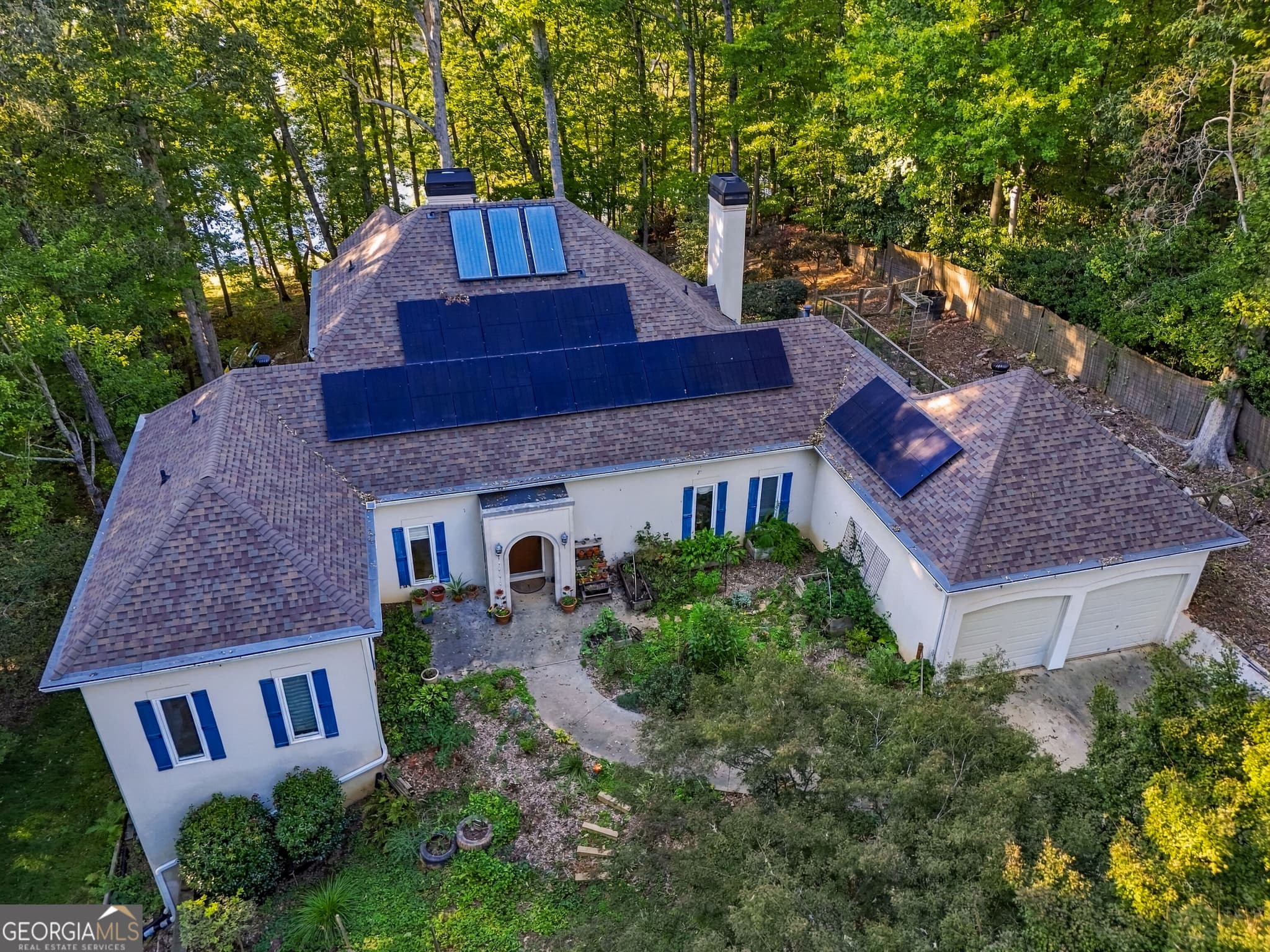 3 bedroom, 2.5 bathroom, 3,451 sq ft single family residence for sale at 3601 Lakeview Drive, Gainesville, GA 30501 — photo 5
