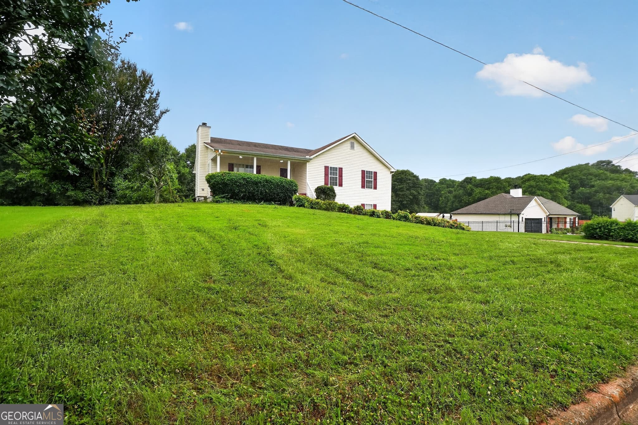 3 bedroom, 2 bathroom, 1,416 sq ft single family residence for sale at 75 Linsley Way, Covington, GA 30016 — photo 4