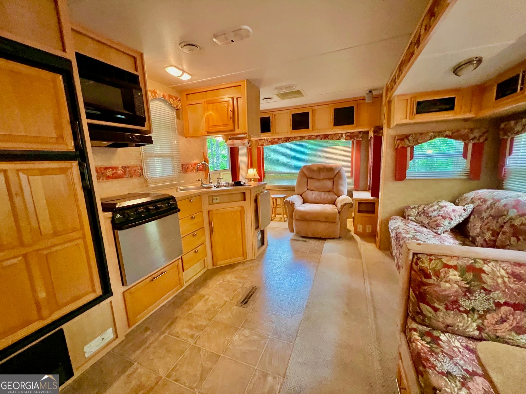 1 bedroom, 1 bathroom single family residence for sale at 28 11th Street, Ellijay, GA 30540 — photo 7