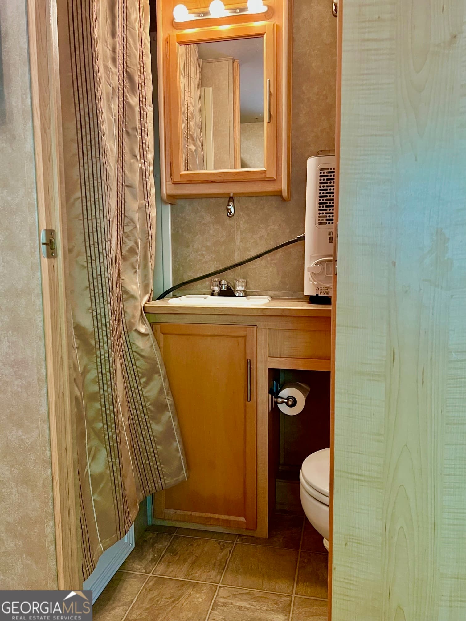 1 bedroom, 1 bathroom single family residence for sale at 28 11th Street, Ellijay, GA 30540 — photo 9