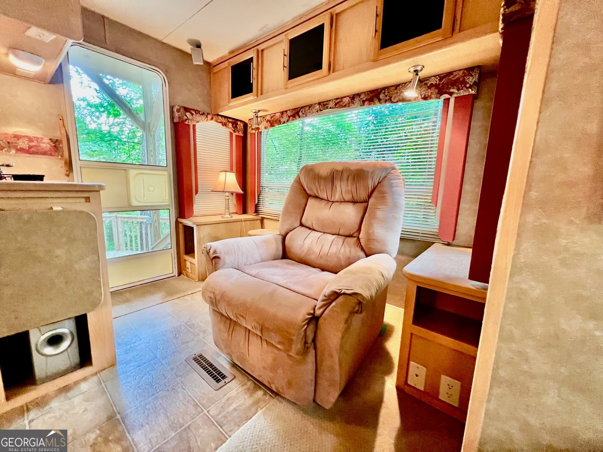 1 bedroom, 1 bathroom single family residence for sale at 28 11th Street, Ellijay, GA 30540 — photo 8