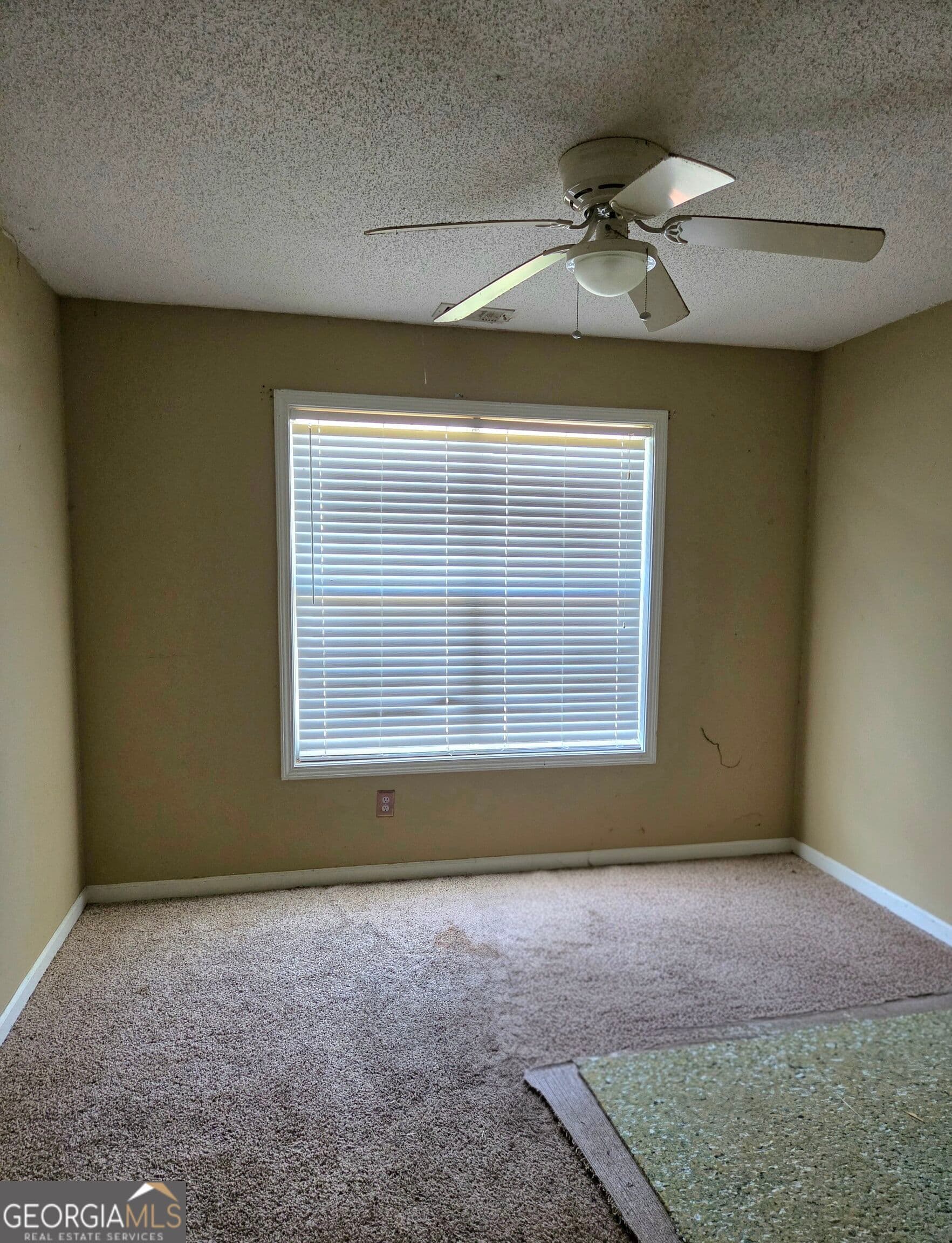 4 bedroom, 2.5 bathroom, 1,948 sq ft single family residence for sale at 309 Madison Avenue, Hampton, GA 30228 — photo 7