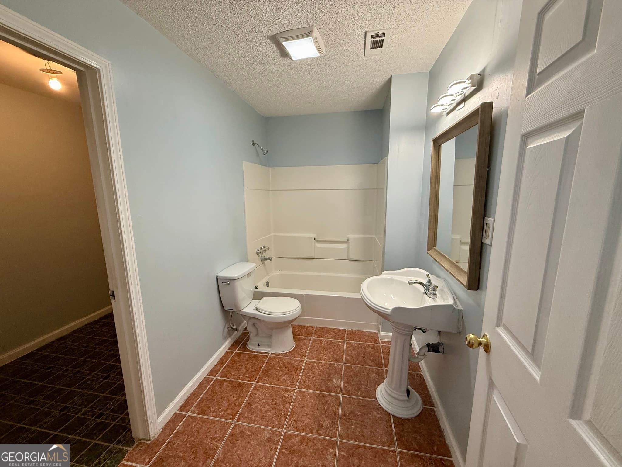 4 bedroom, 3 bathroom single family residence for sale at 5683 Isleworth Way, Atlanta, GA 30349 — photo 5