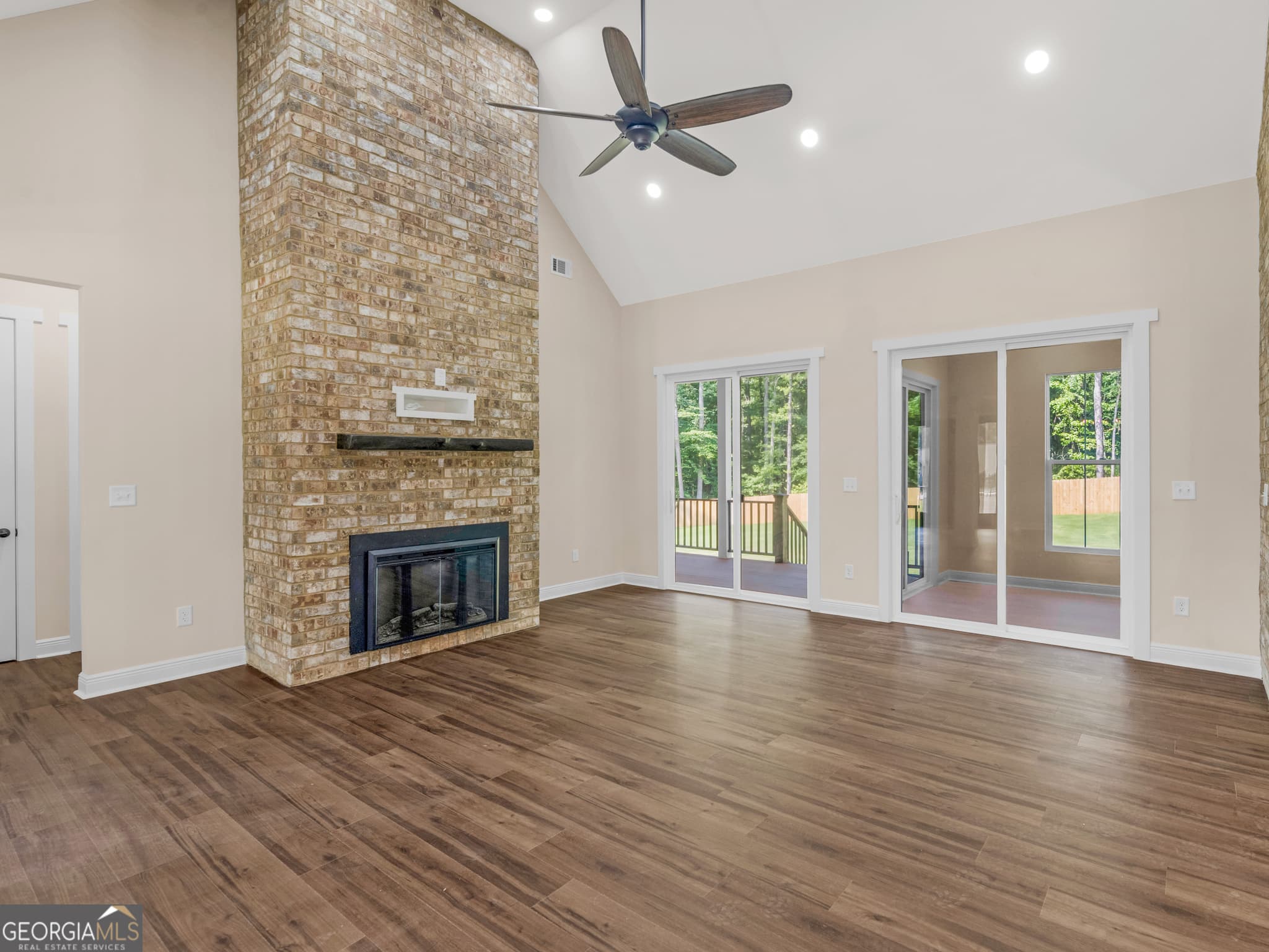 3 bedroom, 2.5 bathroom, 2,764 sq ft single family residence for sale at 1019 Oakridge Drive, Griffin, GA 30223 — photo 6