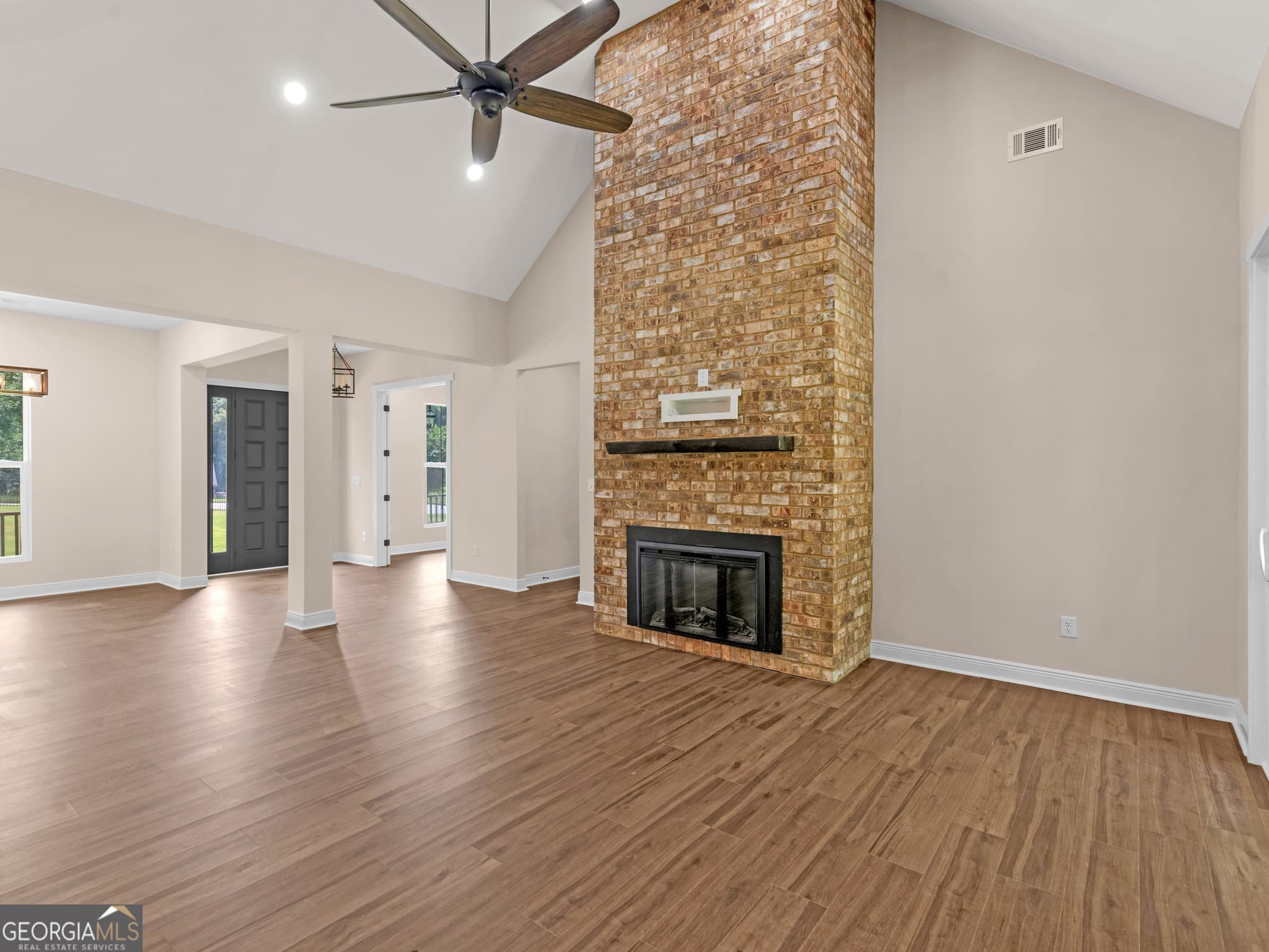 3 bedroom, 2.5 bathroom, 2,764 sq ft single family residence for sale at 1019 Oakridge Drive, Griffin, GA 30223 — photo 5