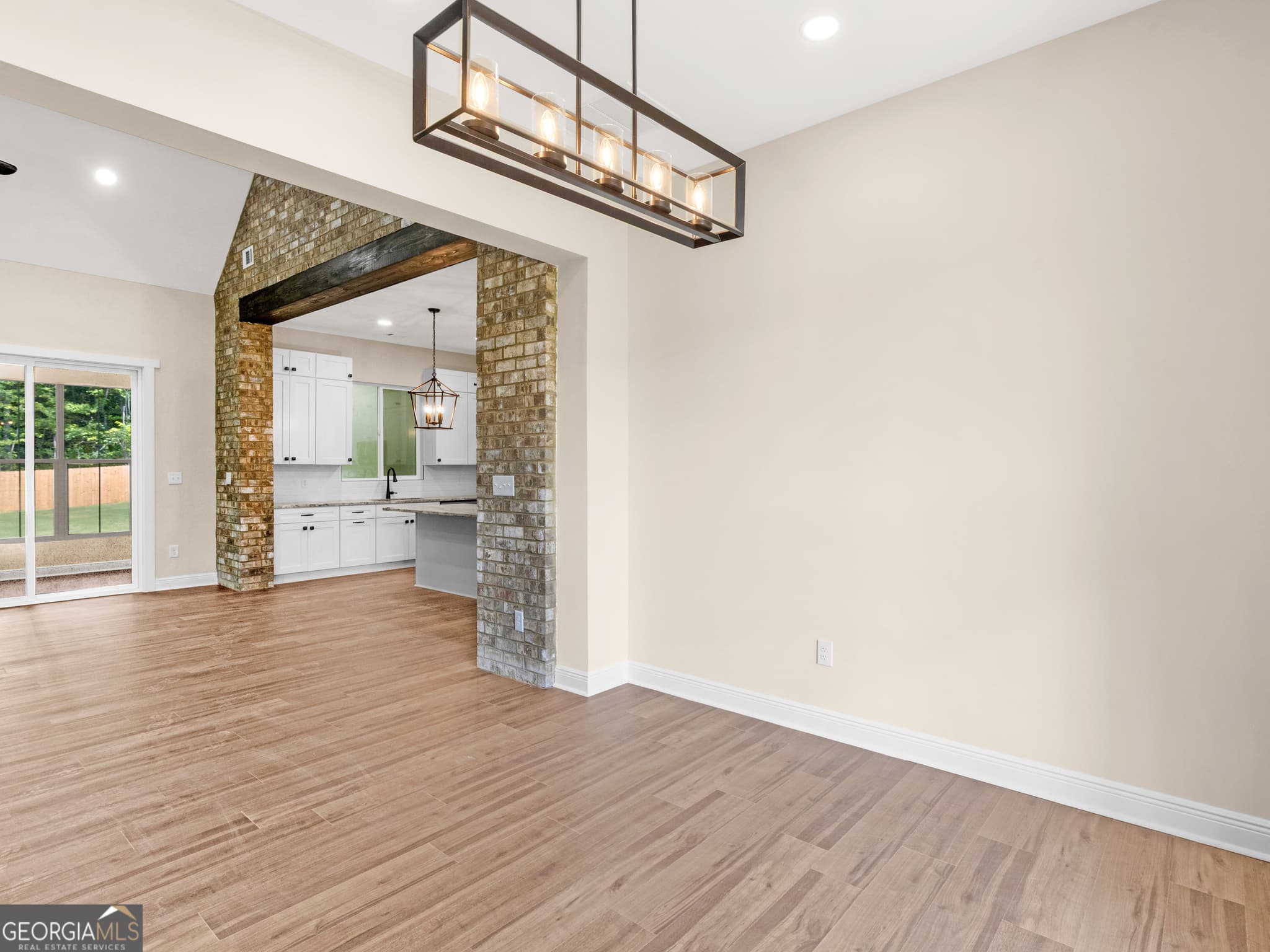 3 bedroom, 2.5 bathroom, 2,764 sq ft single family residence for sale at 1019 Oakridge Drive, Griffin, GA 30223 — photo 9