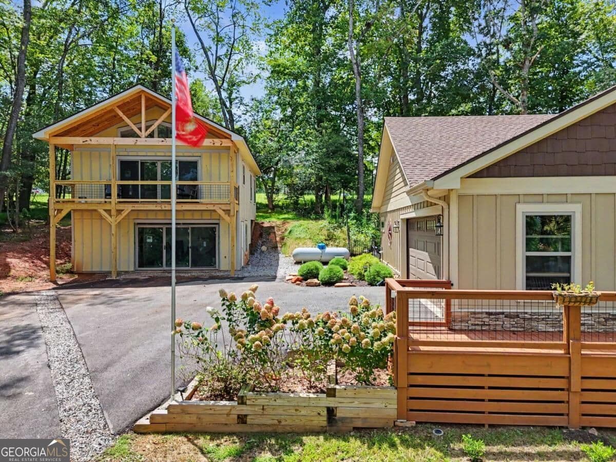 3 bedroom, 2 bathroom single family residence for sale at 188 Oxford Trail, Blairsville, GA 30512 — photo 6