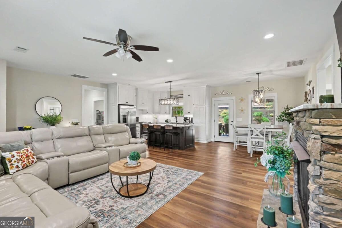 3 bedroom, 2 bathroom single family residence for sale at 188 Oxford Trail, Blairsville, GA 30512 — photo 10