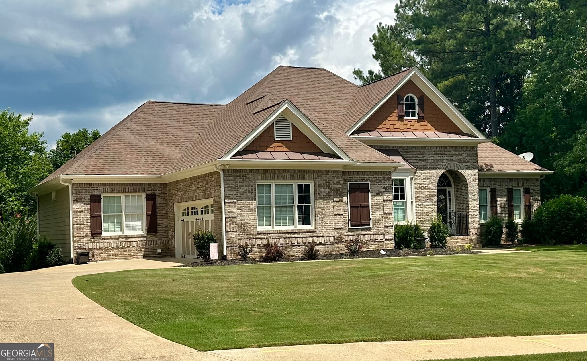 6 bedroom, 4.5 bathroom, 5,564 sq ft single family residence for sale at 103 Lumpkin Way, Canton, GA 30115 — photo 3