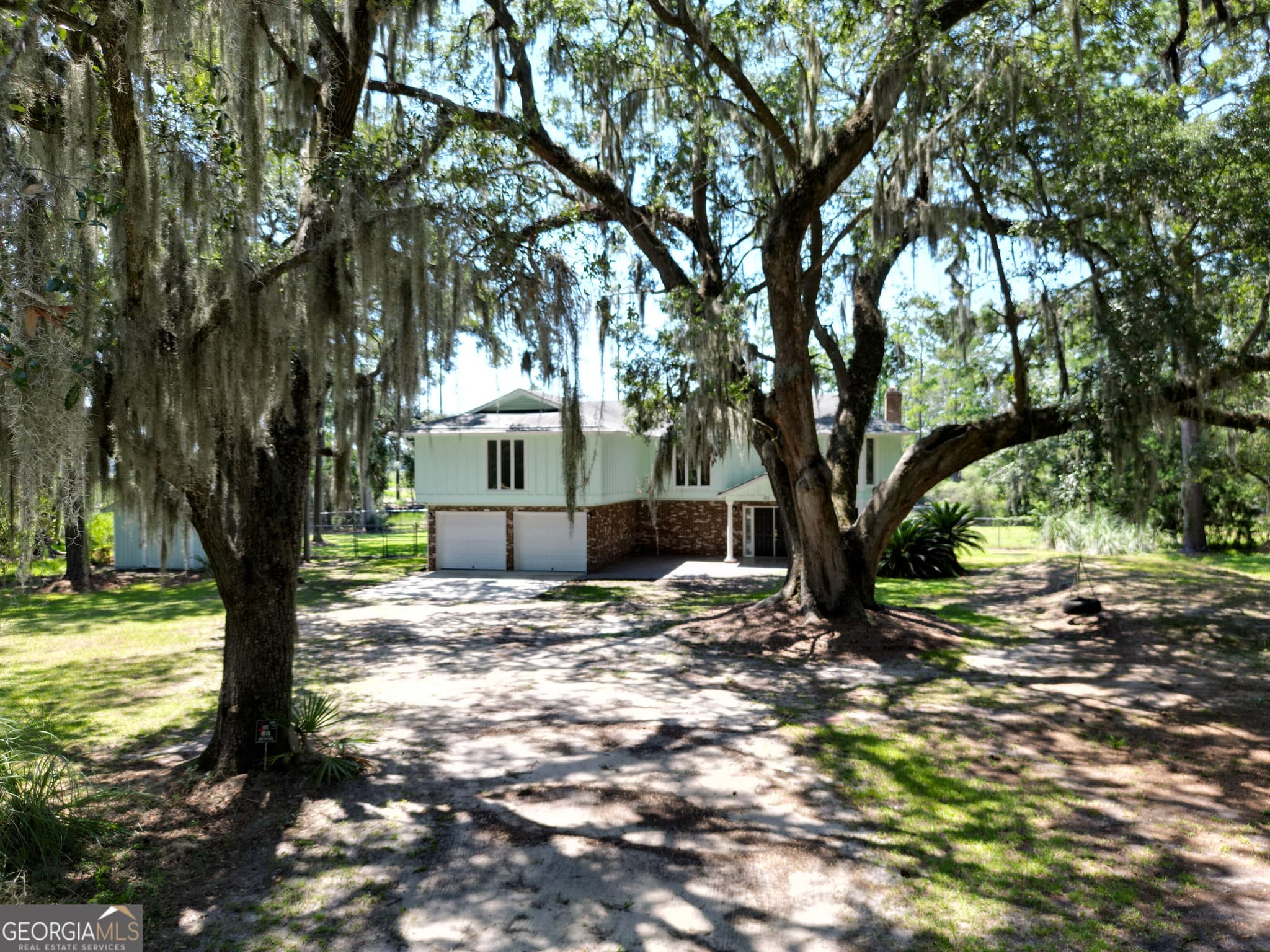 3 bedroom, 2.5 bathroom, 3,438 sq ft single family residence for sale at 211 Tideland Drive, Midway, GA 31320 — photo 2
