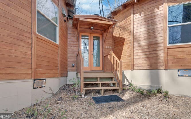 3 bedroom, 2.5 bathroom, 1,410 sq ft single family residence for sale at 279 Collins Creek Road, Hiawassee, GA 30546 — photo 4