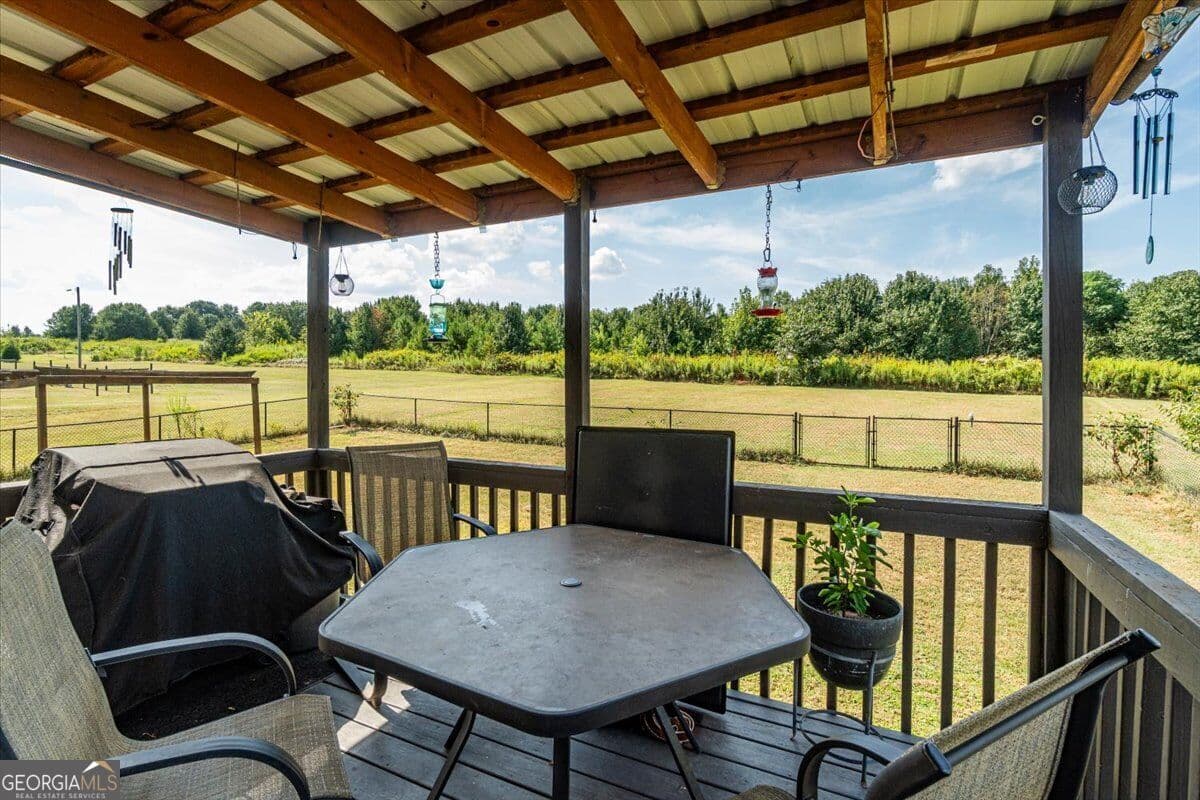 4 bedroom, 3 bathroom, 1,396 sq ft single family residence for sale at 137 Stonebrooke Drive, Colbert, GA 30628 — photo 9