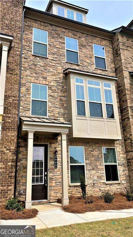 4 bedroom, 3.5 bathroom townhouse for rent at 3758 Duke Center Way, Peachtree Corners, GA 30092 for $4,000 a month — photo 1 of 1