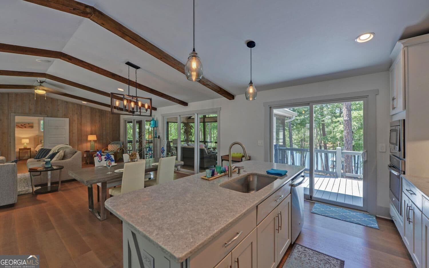 4 bedroom, 3 bathroom, 2,569 sq ft single family residence under contract at 47 Landing Court, Hartwell, GA 30643 — photo 10