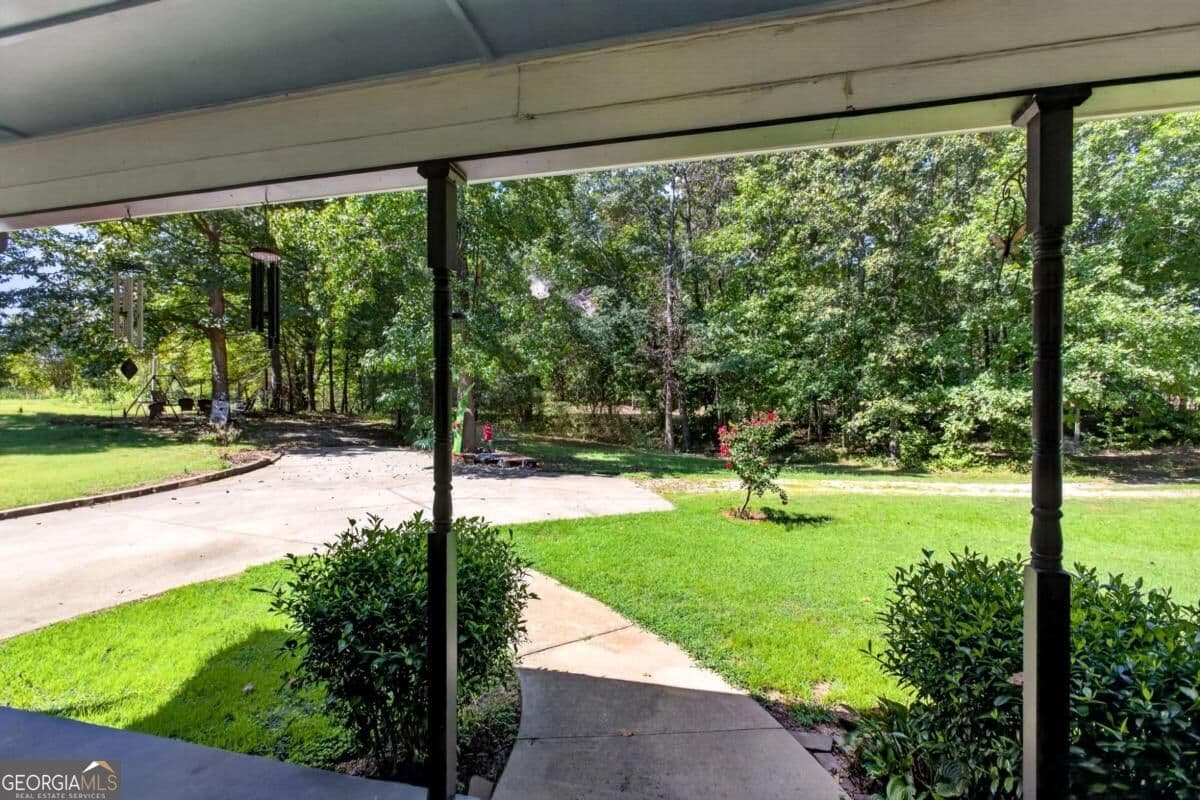 3 bedroom, 3 bathroom, 1,350 sq ft single family residence for sale at 3010 Turner Church Road, Mcdonough, GA 30252 — photo 6