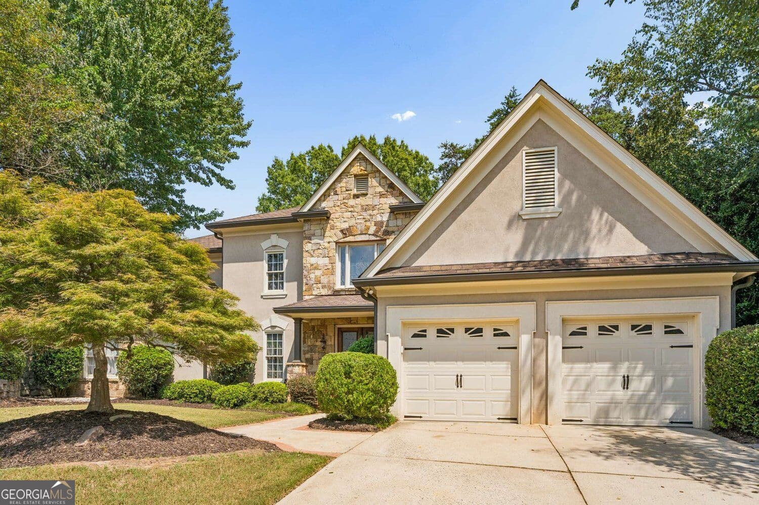 4 bedroom, 2.5 bathroom, 3,065 sq ft single family residence for sale at 715 Clubside Drive, Roswell, GA 30076 — photo 4