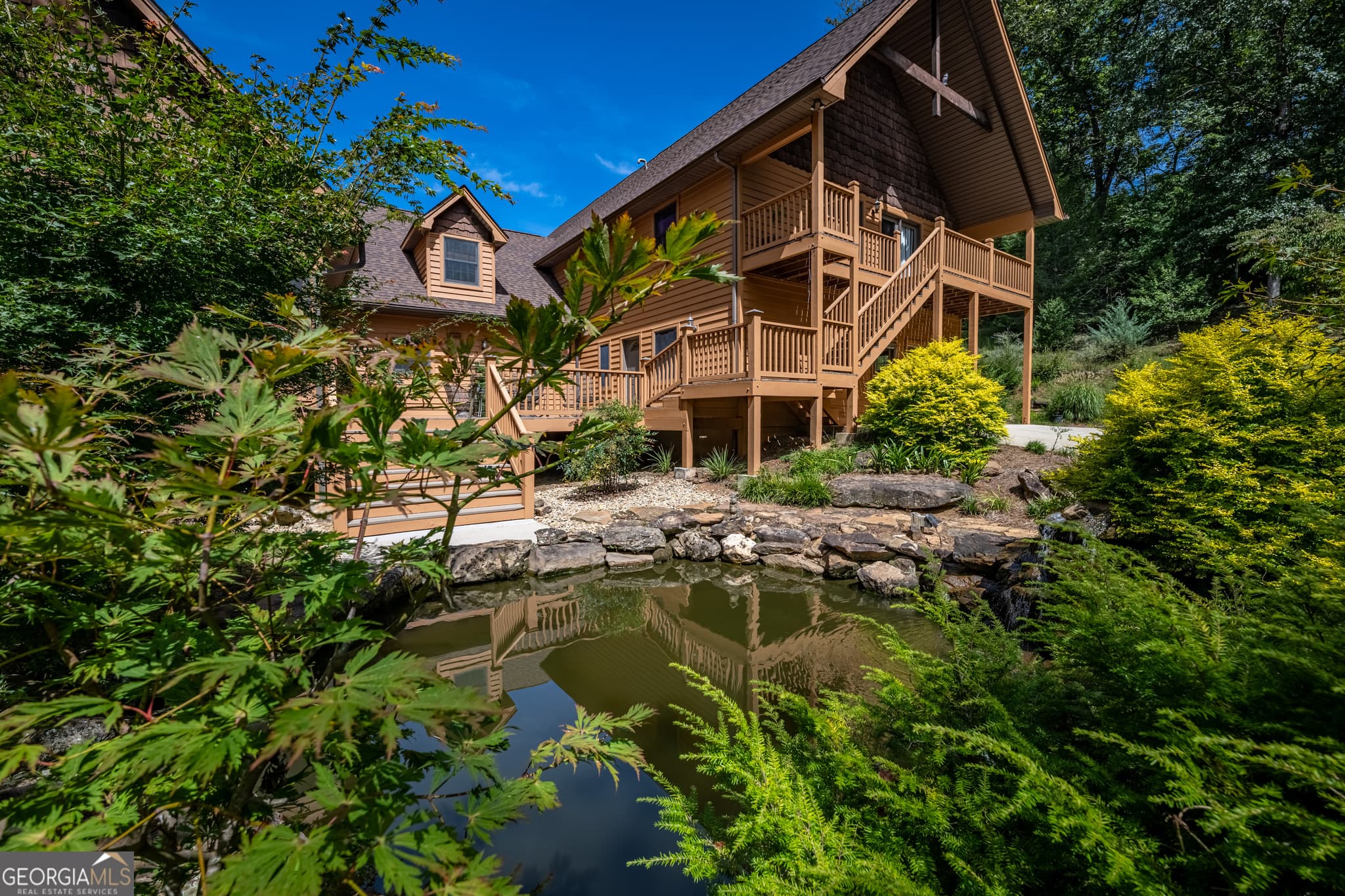 4 bedroom, 4.5 bathroom, 5,094 sq ft single family residence for sale at 198 Stonecreek Drive, Franklin, NC 28734 — photo 3