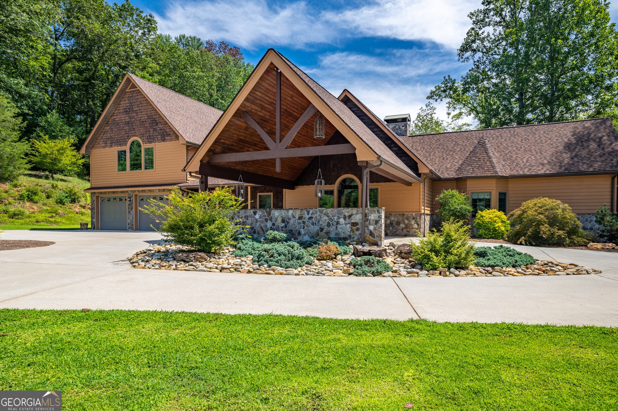 4 bedroom, 4.5 bathroom, 5,094 sq ft single family residence for sale at 198 Stonecreek Drive, Franklin, NC 28734