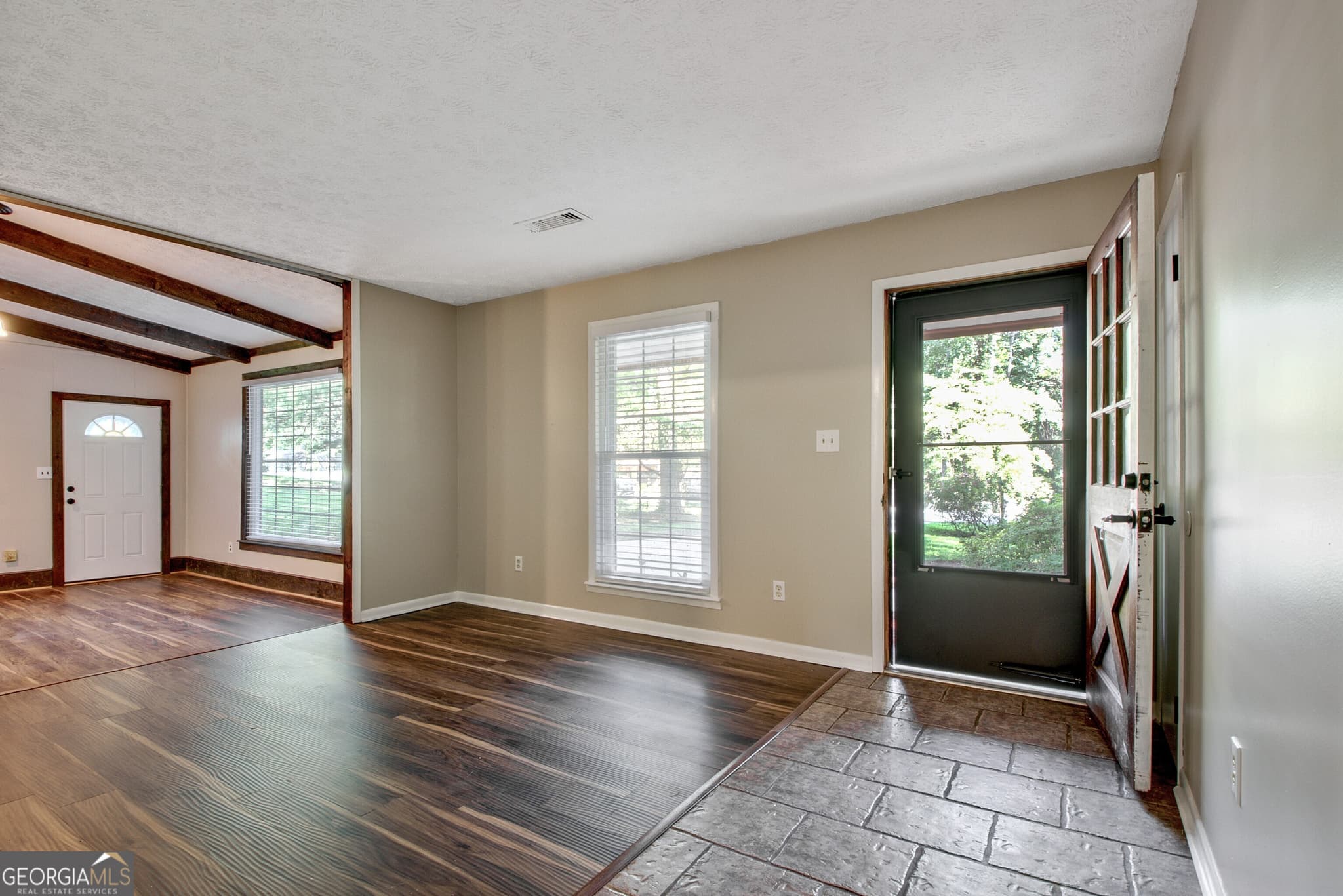 3 bedroom, 2 bathroom, 1,664 sq ft single family residence for rent at 11 Logwood Lane, Newnan, GA 30265 for $1,900 a month — photo 3
