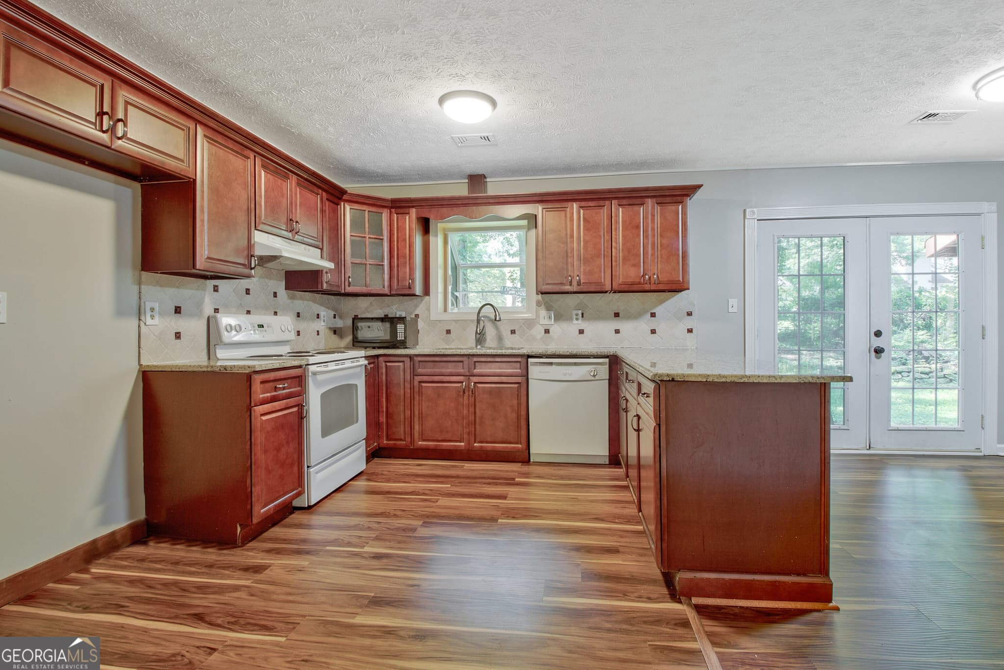 3 bedroom, 2 bathroom, 1,664 sq ft single family residence for rent at 11 Logwood Lane, Newnan, GA 30265 for $1,900 a month — photo 8