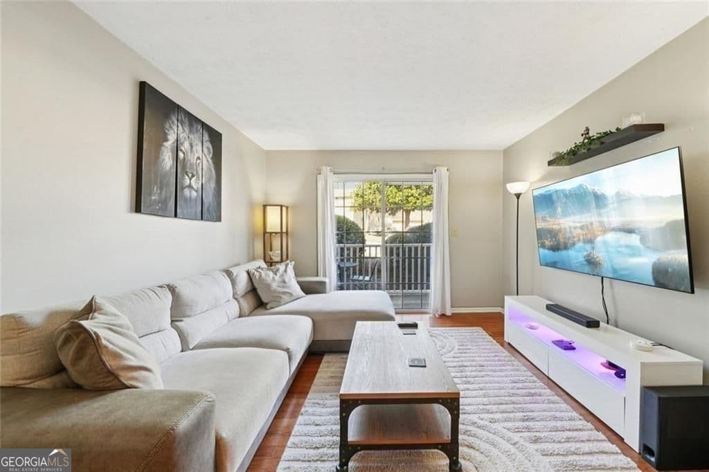 1 bedroom, 1 bathroom, 625 sq ft condominium for sale at 3115 Seven Pines Court 207, Atlanta, GA 30339 — photo 5