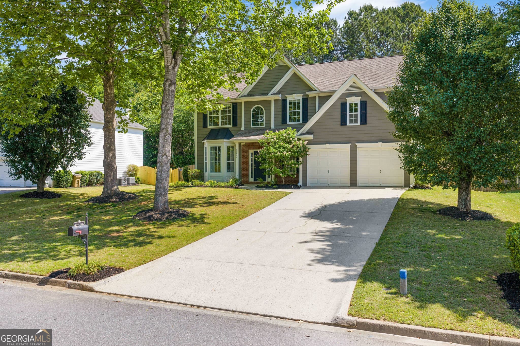 4 bedroom, 2.5 bathroom, 2,430 sq ft single family residence sold at 1920 Overland Crossing, Alpharetta, GA 30004