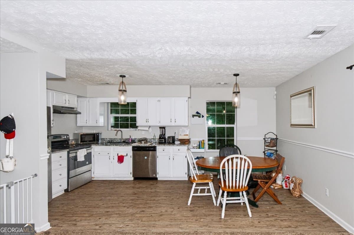 4 bedroom, 2 bathroom, 1,465 sq ft single family residence for sale at 1580 King Mill Road, Mcdonough, GA 30252 — photo 9
