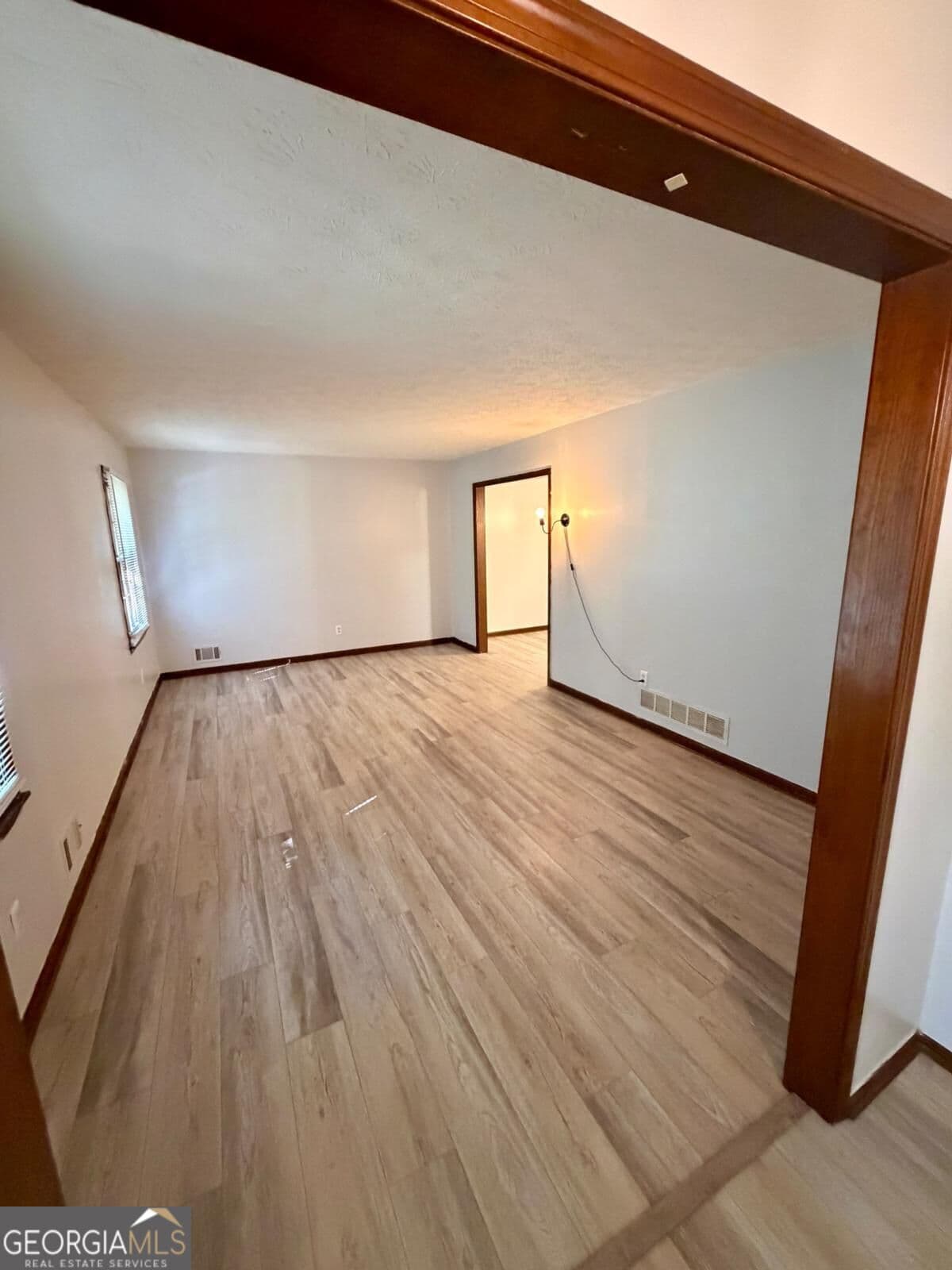 4 bedroom, 2.5 bathroom, 2,020 sq ft manufactured home,single family residence for rent at 380 Shelton Woods Court, Stone Mountain, GA 30088 for $1,825 a month — photo 4