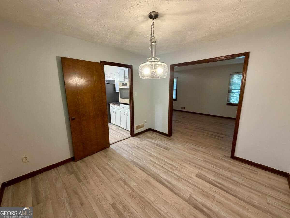 4 bedroom, 2.5 bathroom, 2,020 sq ft manufactured home,single family residence for rent at 380 Shelton Woods Court, Stone Mountain, GA 30088 for $1,825 a month — photo 8