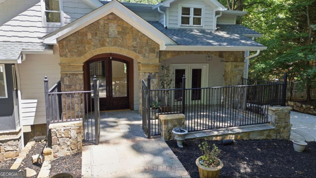 7 bedroom, 7 bathroom, 5,400 sq ft single family residence for sale at 4039 Tall Pine Drive, Marietta, GA 30062 — photo 7