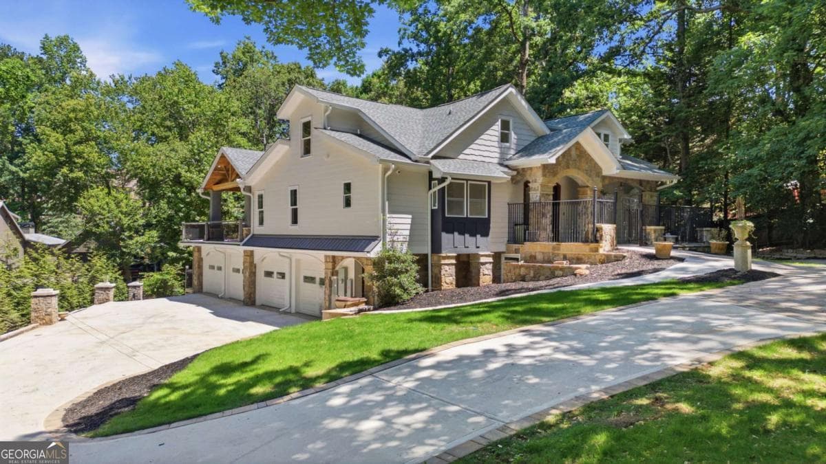 7 bedroom, 7 bathroom, 5,400 sq ft single family residence for sale at 4039 Tall Pine Drive, Marietta, GA 30062 — photo 5