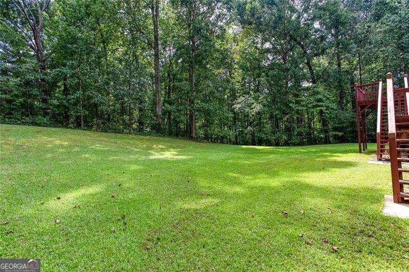 4 bedroom, 3 bathroom, 2,104 sq ft single family residence for sale at 12 Enclave Court, Powder Springs, GA 30127 — photo 4