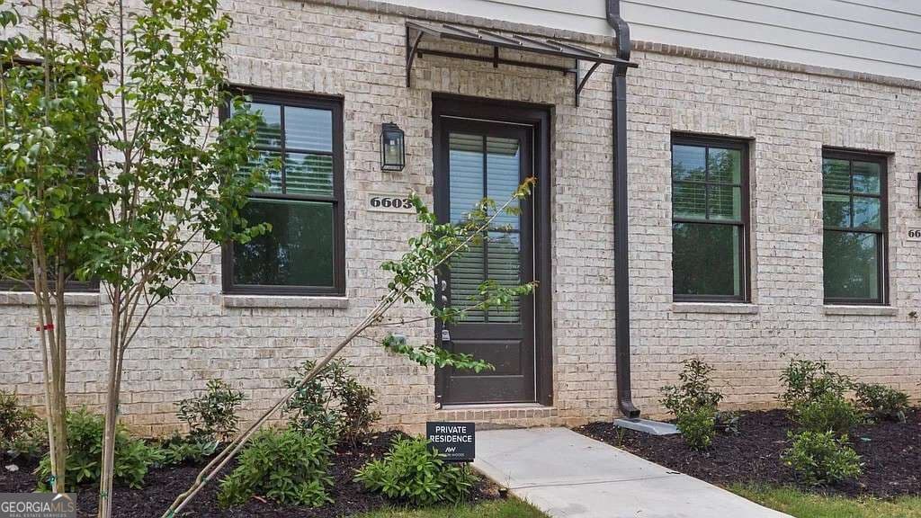 3 bedroom, 3.5 bathroom, 1,608 sq ft townhouse for rent at 6603 Beacon Drive, Atlanta, GA 30328 for $3,900 a month — photo 1 of 59