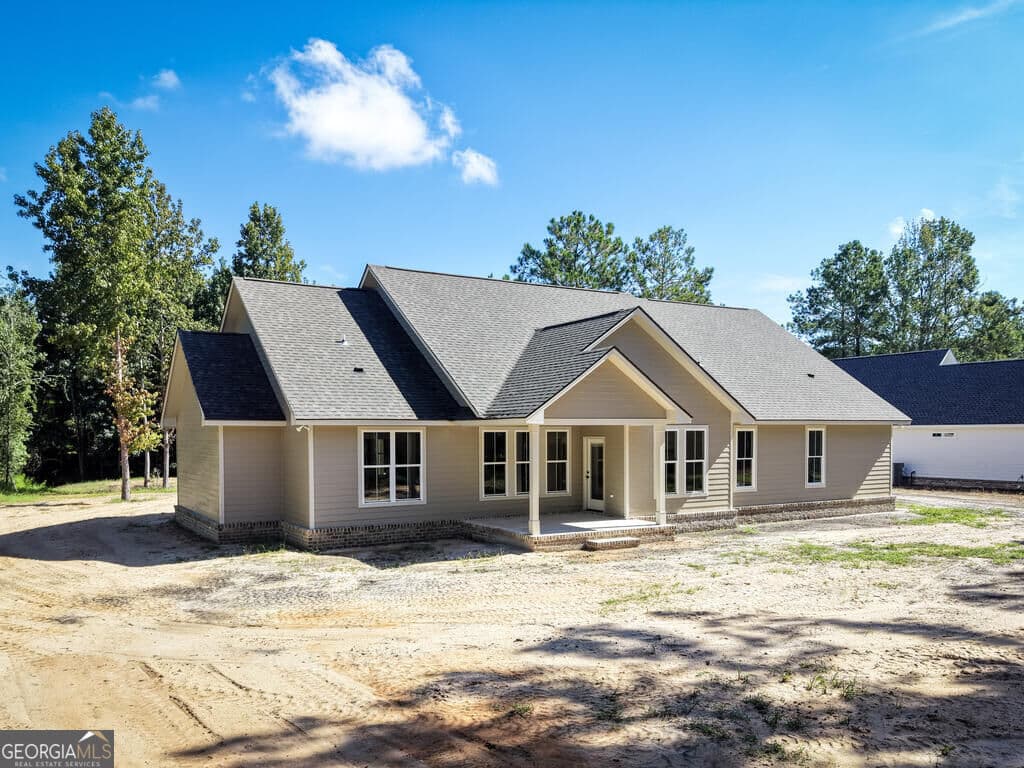 4 bedroom, 3 bathroom, 2,730 sq ft single family residence under contract at 2300 Thomas Street, Adel, GA 31620 — photo 2